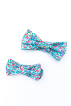 Load image into Gallery viewer, Dahlia Bow Tie (Pre-Tied)