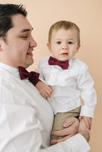 Load image into Gallery viewer, Merlot Bow Tie (Pre-Tied) - EMBR
