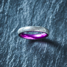 Load image into Gallery viewer, Wood Grain Damascus Steel Ring - Resilient Purple - 4MM
